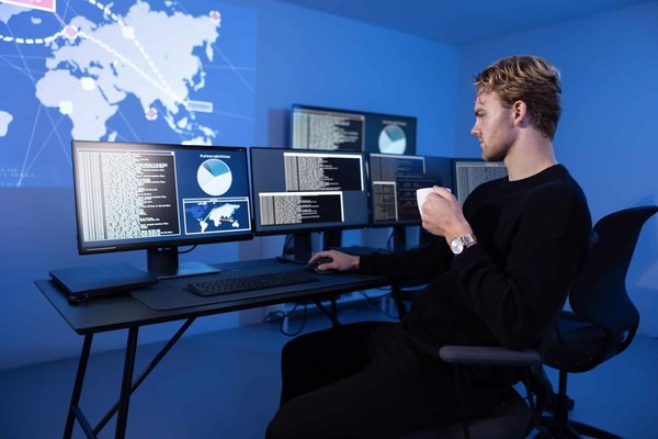 Analyste cybersécurité : quelles formations suivre pour le devenir?