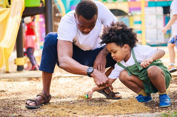 Y a-t-il des aires de jeux pour enfants dans ces campings ?